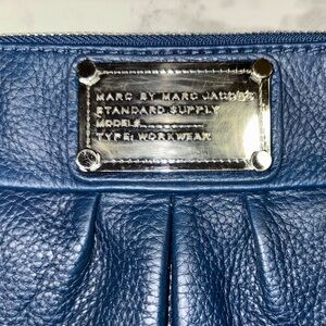 Marc by Marc Jacobs Blue Pebbled Leather Wristlet Zip Clutch